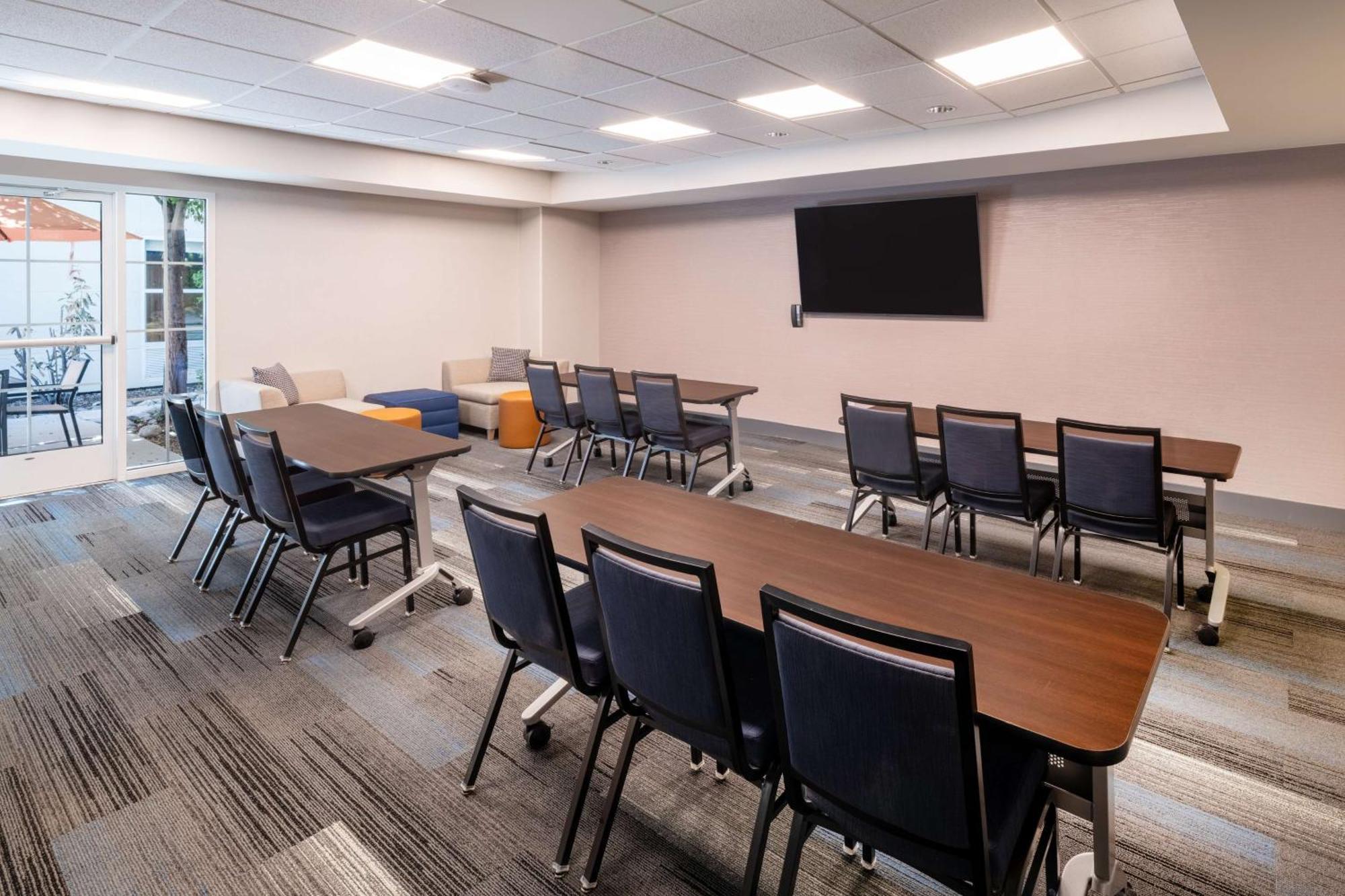 Hyatt House Colorado Springs Airport Hotel Ngoại thất bức ảnh