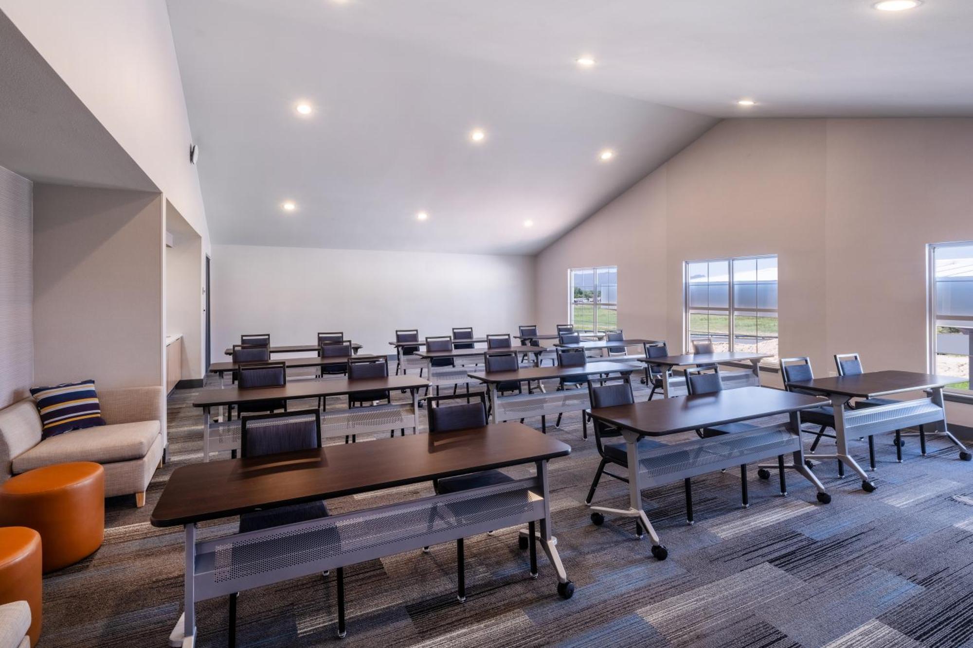 Hyatt House Colorado Springs Airport Hotel Ngoại thất bức ảnh